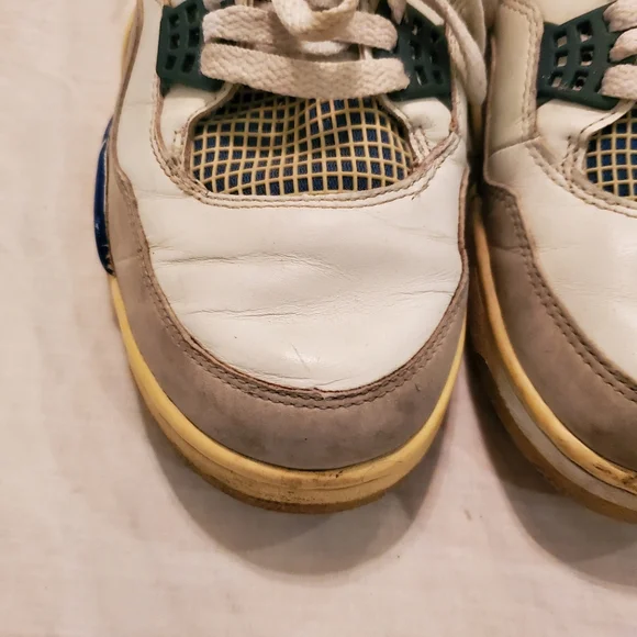 Size 12 - Jordan 4 Retro Military Blue 2006 - Picture 5 of 9